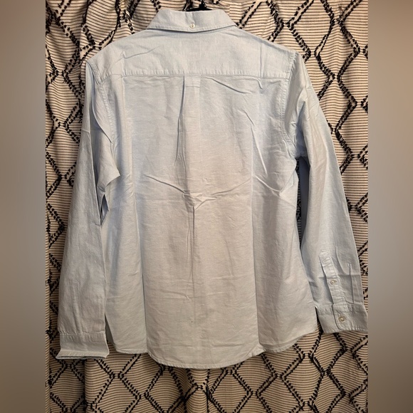 GAP Button-Down - Picture 3 of 6